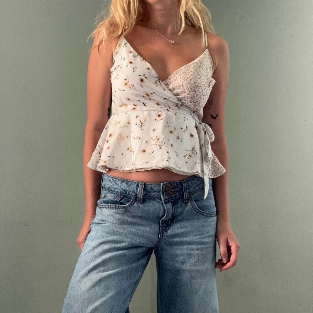 Paper Crane Floral Chiffon Wrap Cami Cream Size Small Boho Chic Trendy Summer
